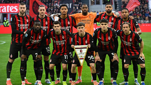 马德兴：中国足球受冷遇因成绩没突破，地方超火爆是大众怒其不争（马德兴：中国足球因成绩停滞遭冷落，地方热度背后是公众对其不争气的怒火）