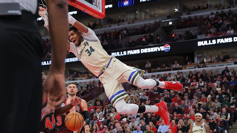 补档：卡马文加vs奥林匹亚科斯个人集锦（重发：卡马文加对阵奥林匹亚科斯个人高光集锦）