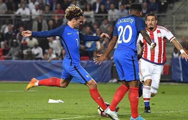 本赛季霍姆格伦出场时，雷霆战绩为20胜0负未尝一败（霍姆格伦出战，雷霆本季20战全胜）