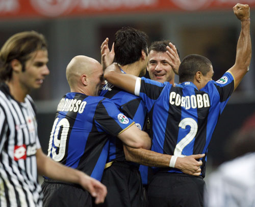 FIFPro最佳阵入围次数榜：梅西17次居首，姆巴佩6次进入前十（FIFPro最佳阵容入围次数榜：梅西17次领跑，姆巴佩6次跻身前十）