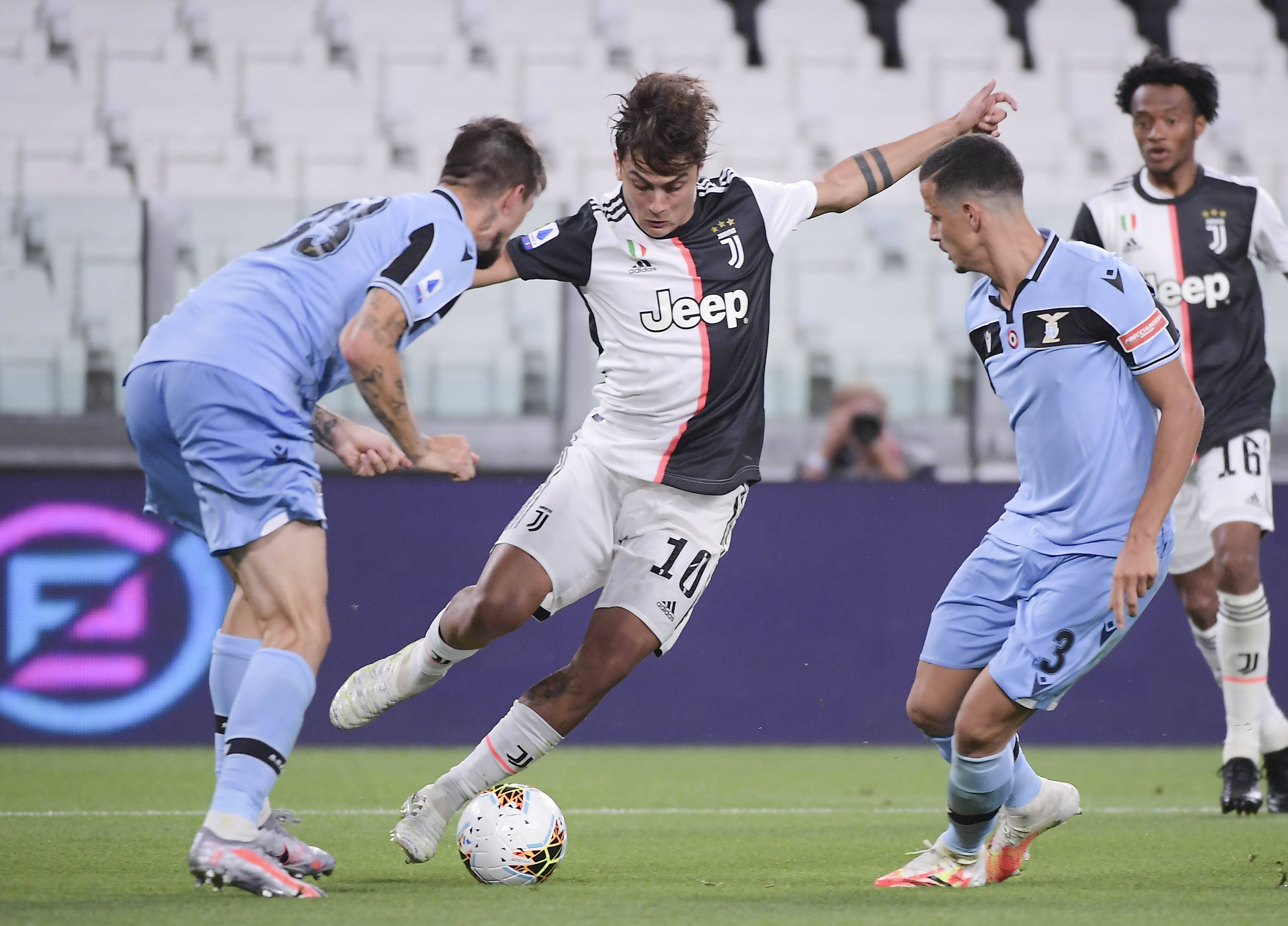 德乙半场：埃布努塔利布点射破门，艾禾斯堡暂1-0明斯特（德乙半场战报：埃布努塔利布点球命中，艾禾斯堡暂以1-0领先明斯特）